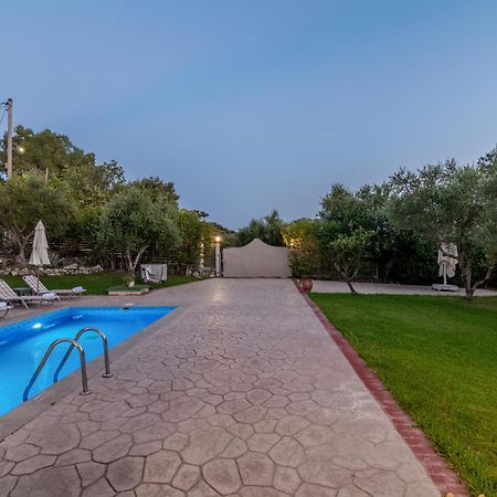 Planos Villa Exterior foto